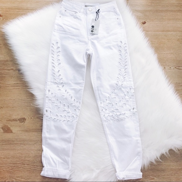 🌟SALE🌟TOPSHOP Cutout White Mom Jeans - Picture 5 of 6